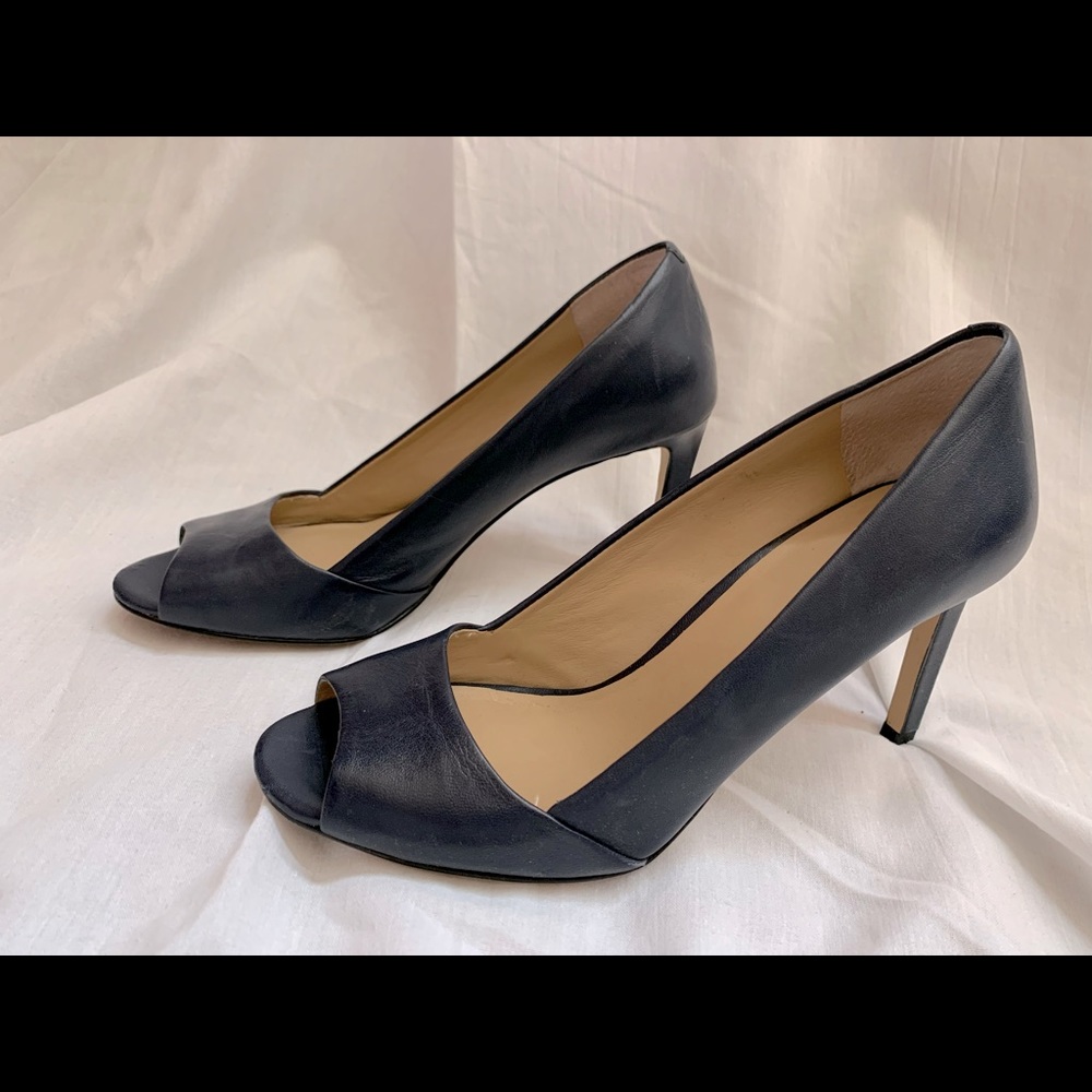 Ann Taylor navy peep toe pumps size 8